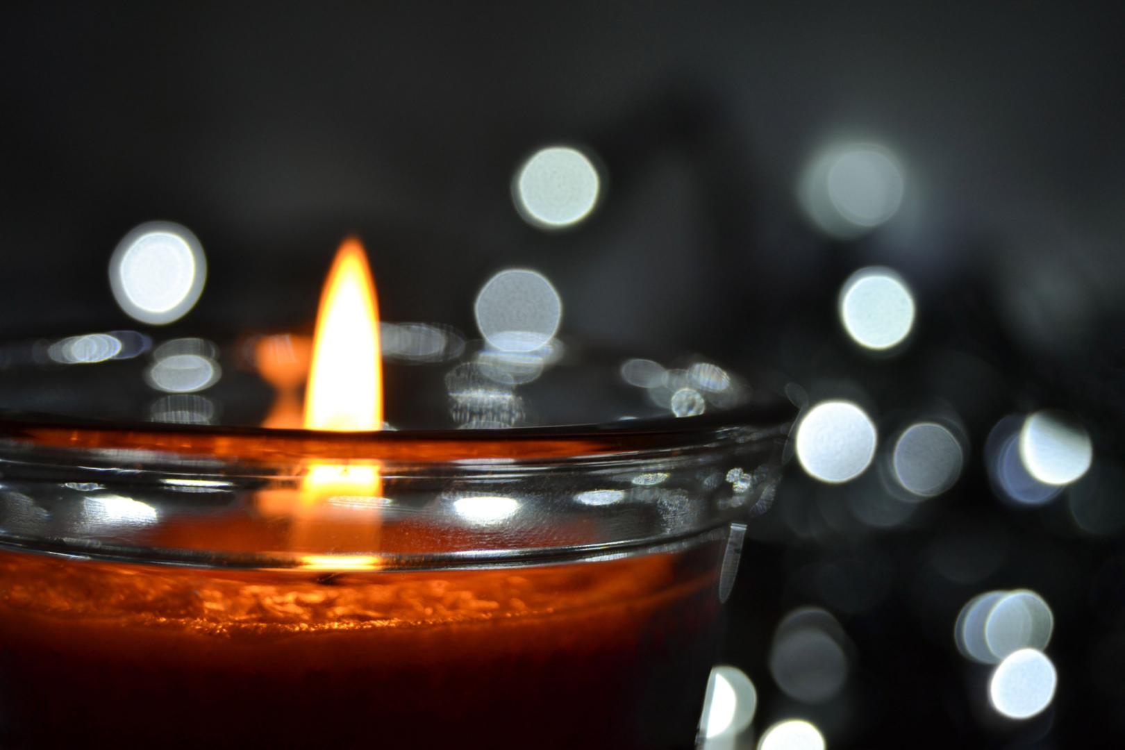 Kerze Advent (c) tereza_dymesova_pixabay