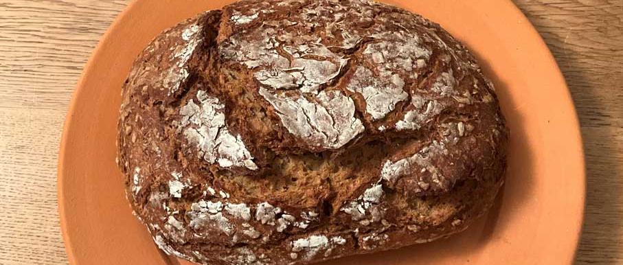 Brot und Holz